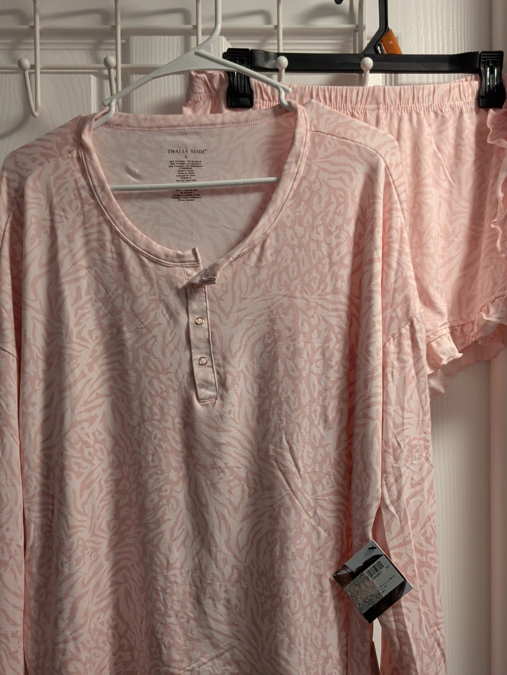 Thalia Sodi Pink Printed Pajama Set